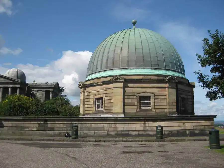 Observatory House Edinburgh, Historic Calton Hill