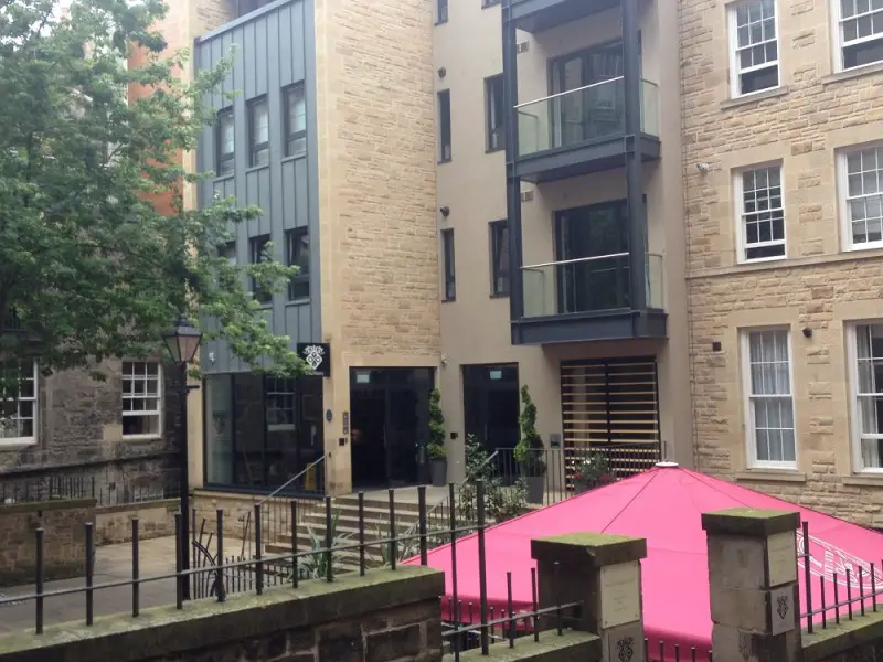  Advocates Close Apartment Edinburgh for Small Space