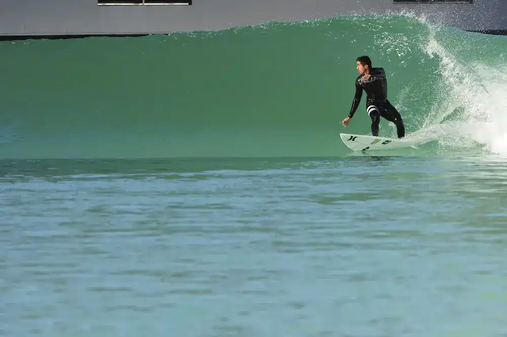 Wavegarden Scotland at Ratho Quarry